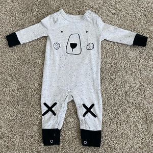 Kids Cotton On baby long sleeve onesie 0-3 months